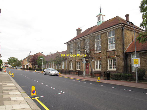 Photo 6"x4" Eastbury Comprehensive School Barking\/TQ4484 c2011