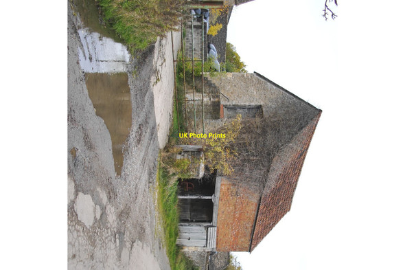 Photo 6"x4" Cart shed at Manor Farm, Kelmscott Eaton Hastings c2010