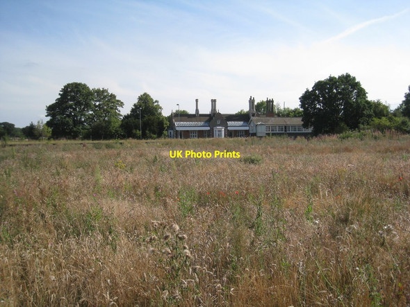 Photo 6"x4" The former Brocklesby station Ulceby\/TA1014 c2011