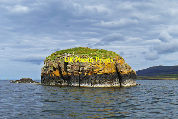 Photo 6"x4" Stac na Bearta Garrachan c2011