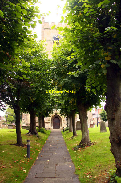 Photo 6"x4" Tree lined path to St Michael and All Angels Church Highworth c2011