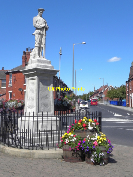 Photo 6"x4" Wesham War Memorial Kirkham\/SD4232 c2011