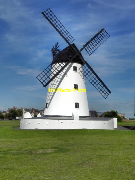 Photo 6"x4" Lytham Windmill Saltcotes c2011