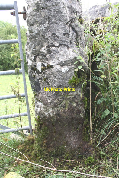 Photo 6"x4" Benchmark on gatepost on Deepdale Lane near Butter Pots Dent\/SD7086 c2011