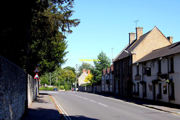 Photo 6"x4" High Street in Shrivenham Shrivenham c2011