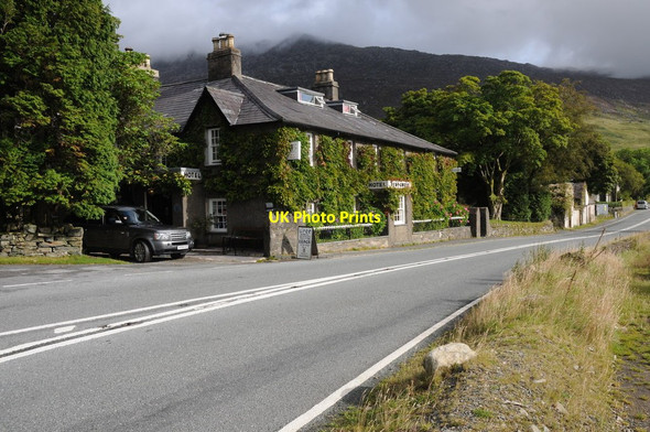 Photo 6"x4" Pen-y-Gwryd Hotel Nant-y-llys c2011