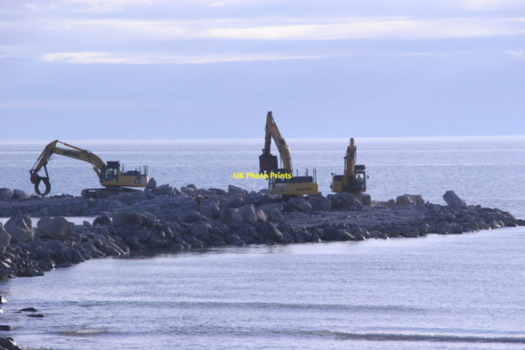 Photo 6"x4" Building the reef: Borth sea defences Borth c2011