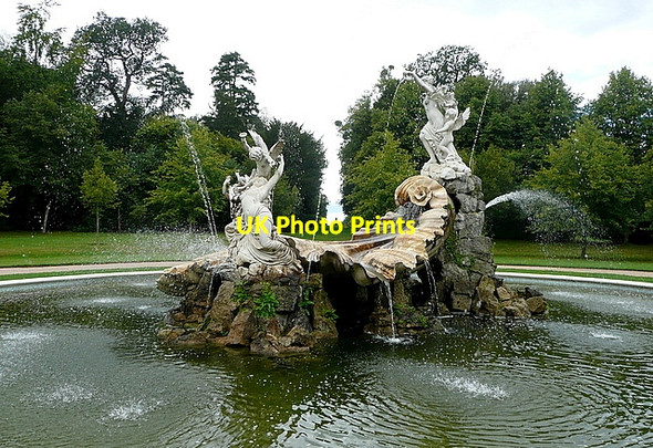 Photo 6"x4" Cliveden, the fountain Widmoor c2011