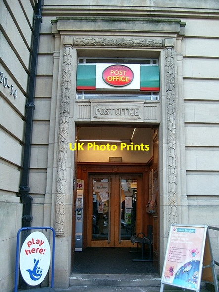 Photo 6"x4" Door, Warwick Road Post Office Carlisle c2007