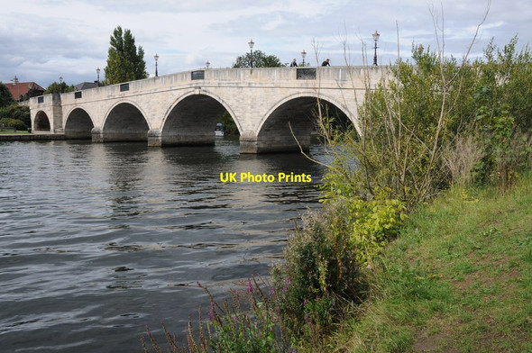 Photo 6"x4" Chertsey Bridge Chertsey c2011