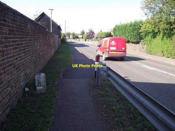 Photo 6"x4" Old Milepost Staughton Highway c2011
