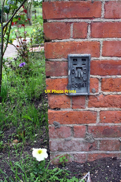Photo 6"x4" Benchmark on Rosehurst Farm house Long Wittenham c2011