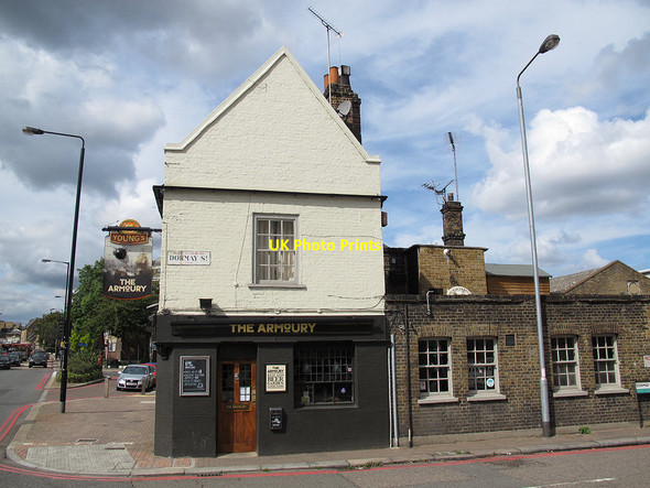 Photo 6"x4" The Armoury pub Wandsworth c2011