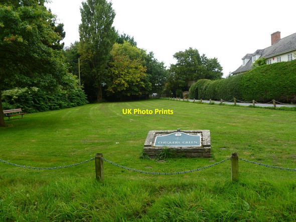 Photo 6"x4" Woodside, Chequers Green Lymington c2011