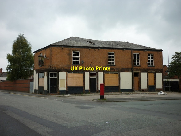Photo 6"x4" The Carlton on Camp Street Manchester c2011