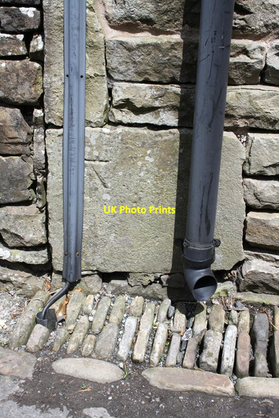 Photo 6"x4" Benchmark on 'Low Laning House' Dent\/SD7086 c2011