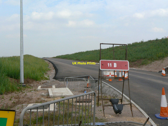 Photo 6"x4" New Saxondale Roundabout Saxondale c2011 P2