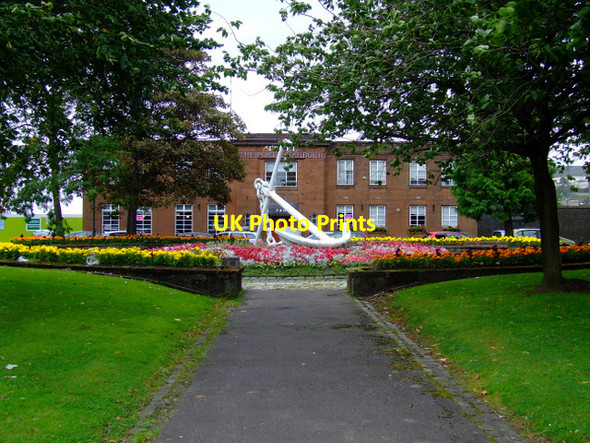 Photo 6"x4" The Port and Harbour Greenock\/NS2776 c2011