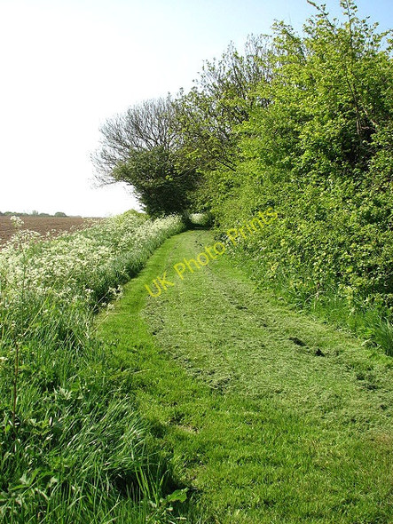 Photo 6"x4" This looks like a footpath Hempstead\/TG4028 c2008