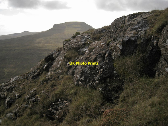 Photo 6"x4" Rock outcrop on Healabhal Mh\u00c3\u00b2r Skinidin c2011