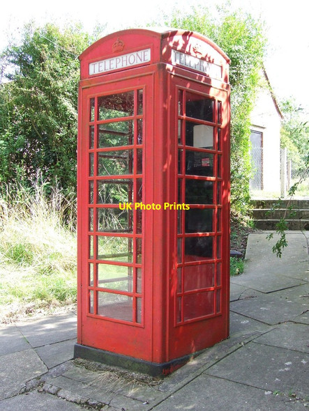 Photo 6"x4" Red Telephone Box Poystreet Green c2011