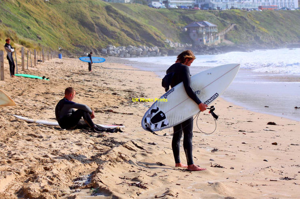 Photo 6"x4" Waiting for the waves Newquay\/SW8161 c2011