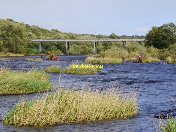 Photo 6"x4" Islands in the River Tyne above Ovingham Bridge Prudhoe c2011
