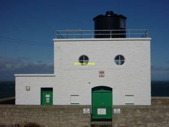Photo 6"x4" Coastal Northumberland : Alien Disguised As A Lighthouse At Blackrocks Point, Bamburgh Bamburgh c2011