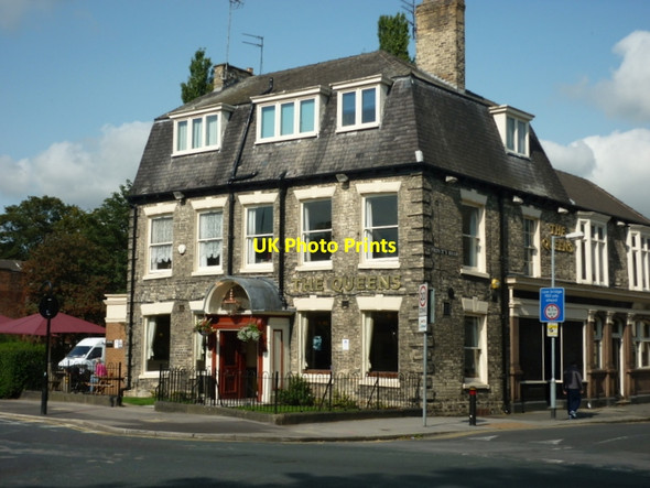 Photo 6"x4" The Queens public house on Queens Road Kingston upon Hull c2011