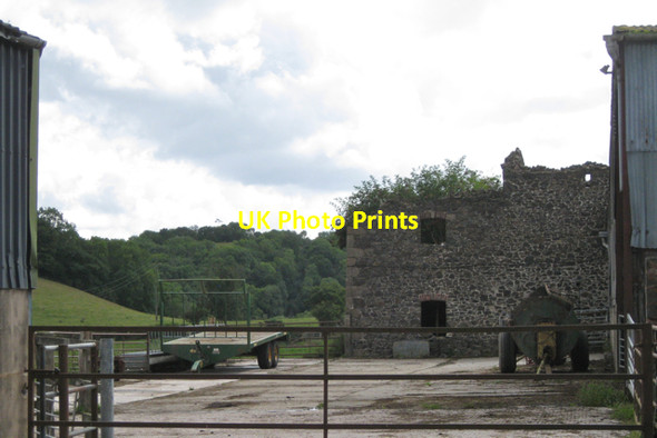 Photo 6"x4" Ruined farm building at Hyner Farm  Hennock c2011