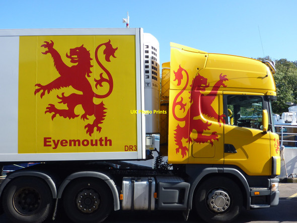 Photo 6"x4" Coastal Berwickshire : Red Lions at Eyemouth Eyemouth c2011
