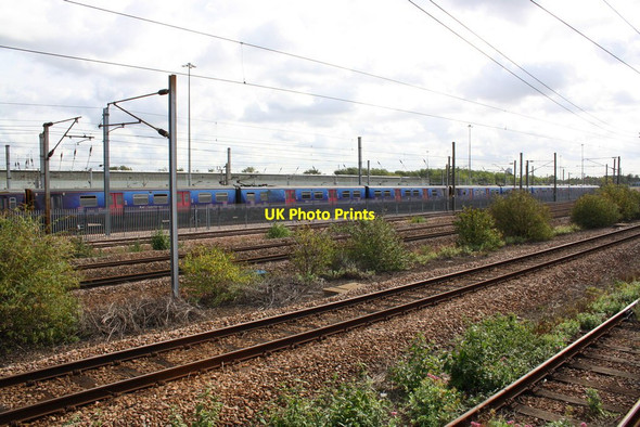 Photo 6"x4" View across the railway lines at the approach to Hornsey Station Hornsey c2011