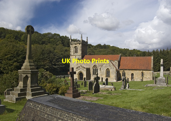 Photo 6"x4" Brantingham churchyard Brantingham c2011