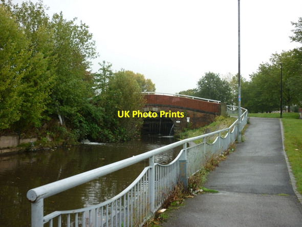 Photo 6"x4" Bridge #86 on the Rochdale Canal Manchester c2011