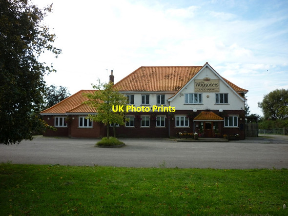 Photo 6"x4" The Waggoners public house in Wawne Wawne c2011