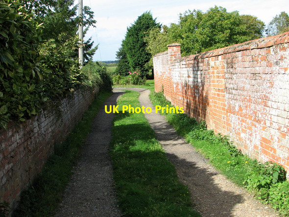 Photo 6"x4" Public footpath past the church, Weybread Weybread c2011