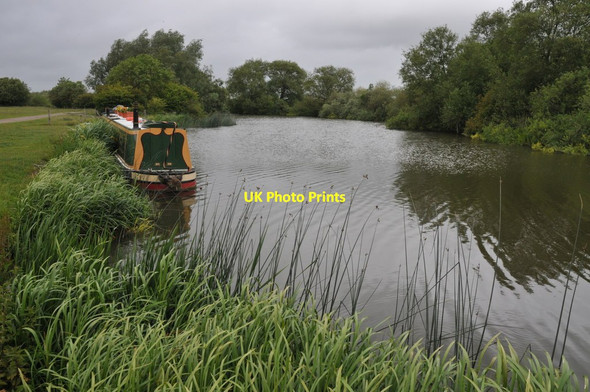 Photo 6"x4" Narrowboat moored on the Thames Wolvercote c2011