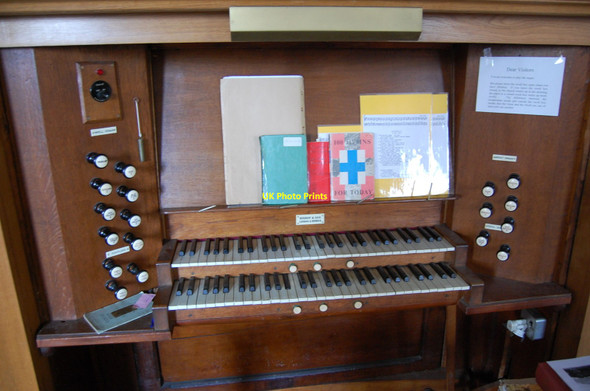 Photo 6"x4" Organ Console, Peasmarsh Church Flackley Ash c2011