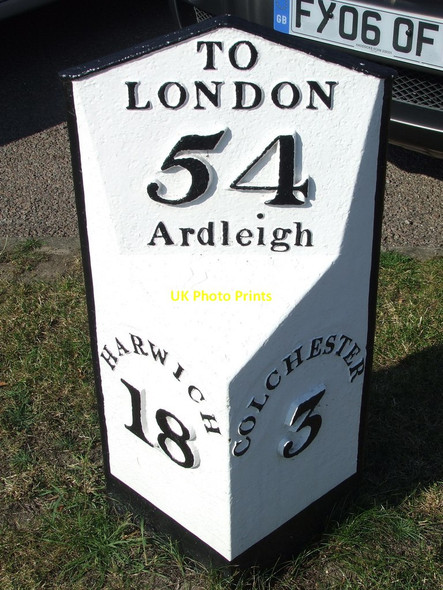 Photo 6"x4" Old Milepost Crockleford Hill c2011