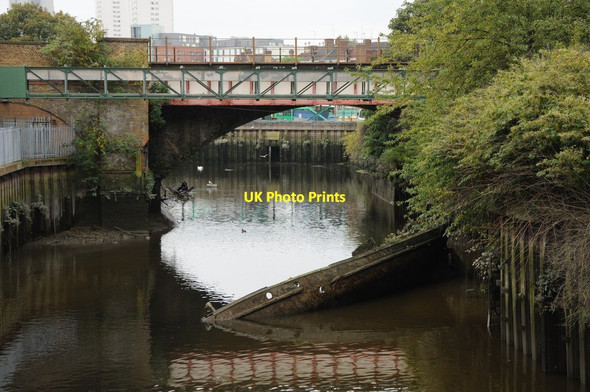 Photo 6"x4" River Wandle Wandsworth c2011