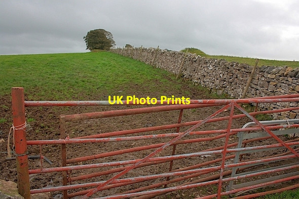 Photo 6"x4" Wall, up and over Windrigg Hill Reagill c2011