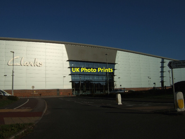 Photo 6"x4" The west front of the Clarks factory lit by the afternoon sun Street\/ST4836 c2011