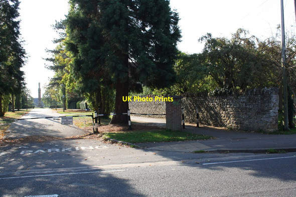 Photo 6"x4" View across Faringdon Road down Park Crescent Abingdon c2011
