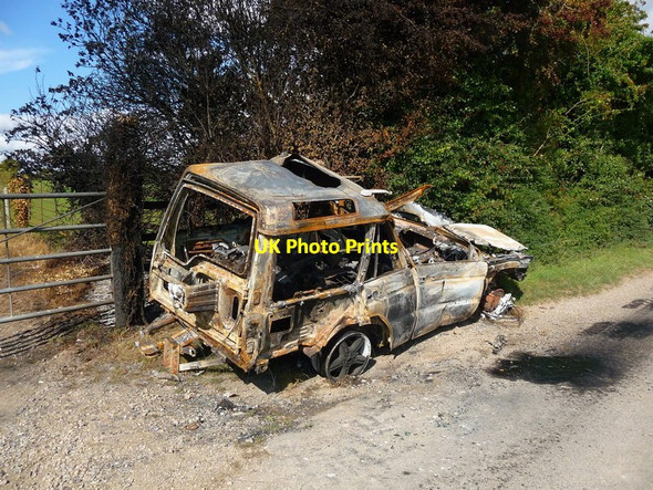 Photo 6"x4" Grateley - Burnt Out Car Grateley c2011