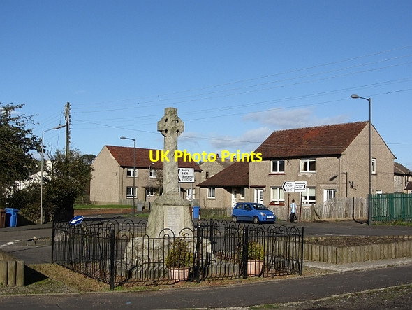 Photo 6"x4" Avonbridge war memorial Avonbridge c2011