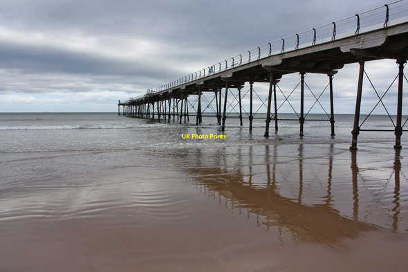 Photo 6"x4" Saltburn Pier from Saltburn Sands Saltburn-By-The-Sea c2011