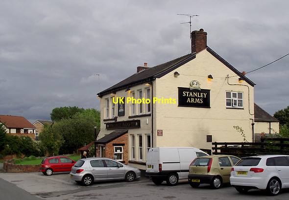 Photo 6"x4" The Stanley Arms at  Anderton, Cheshire Northwich c2011