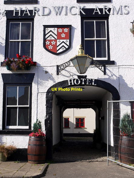 Photo 6"x4" Archway, Hardwick Arms Hotel, Sedgefield Sedgefield c2011