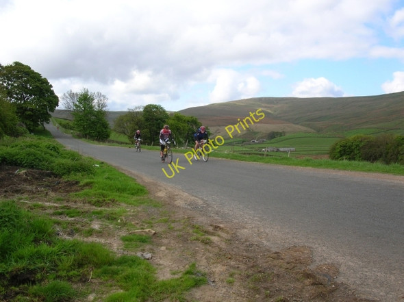 Photo 6"x4" Cyclists on the descent from Fleet Moss Gayle c2008