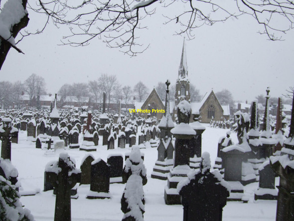 Photo 6"x4" Brooklands cemetery in the snow Sale c2010